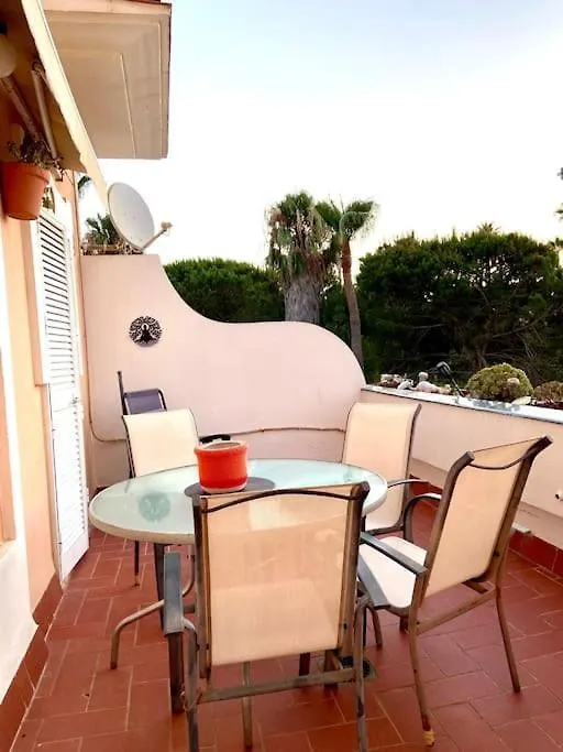 Casa De Ensueno En La Playa Con Vistas Al Mar Villa Alcaidesa 0*,  Spain