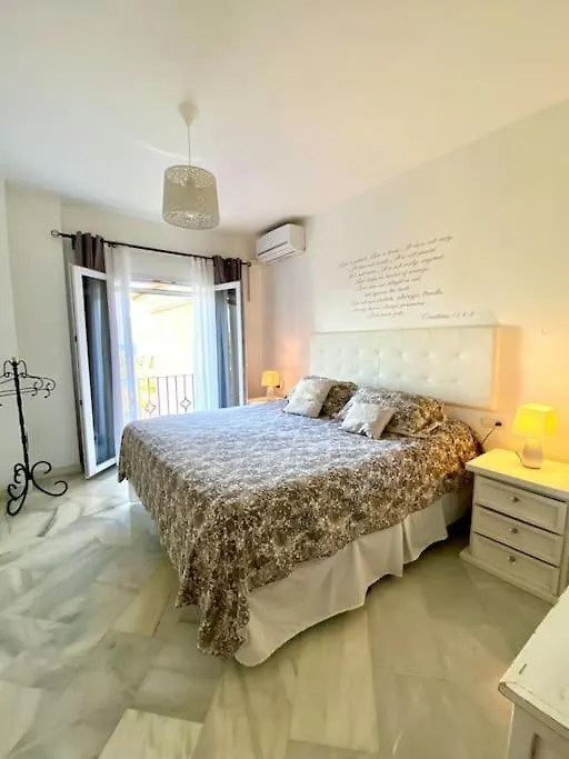 Prázdninový dům Vila Casa De Ensueno En La Playa Con Vistas Al Mar Alcaidesa