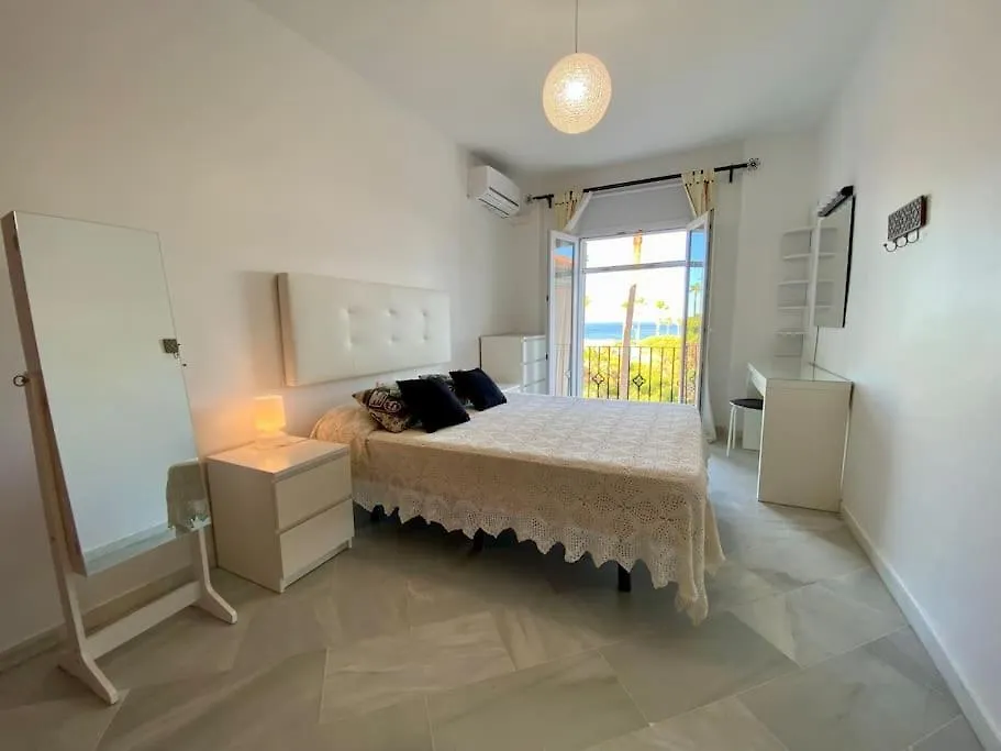 Vila Casa De Ensueno En La Playa Con Vistas Al Mar Alcaidesa 0*,